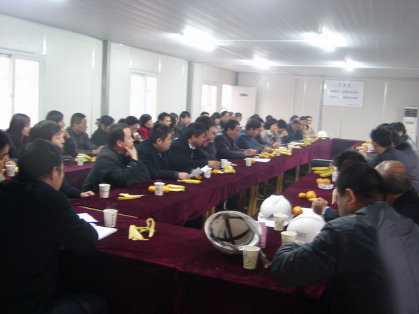 南京棲霞區(qū)馬群街道辦到我公司進行了考察，開展了有關科學發(fā)展觀的研討會